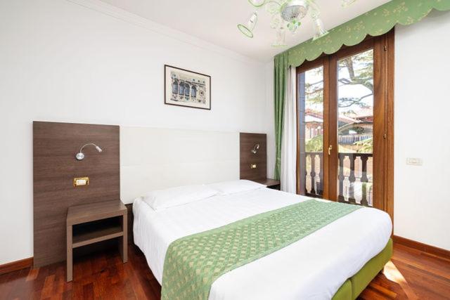 Double or Twin Room image 1