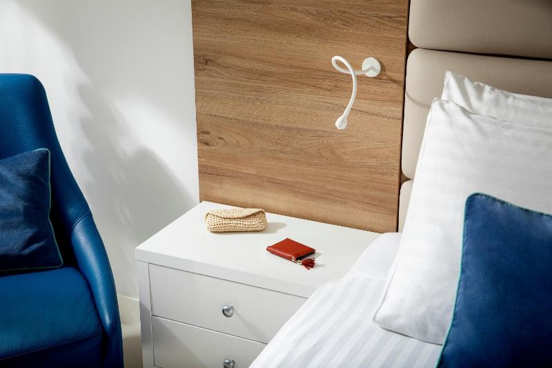 Economy Room  image 3