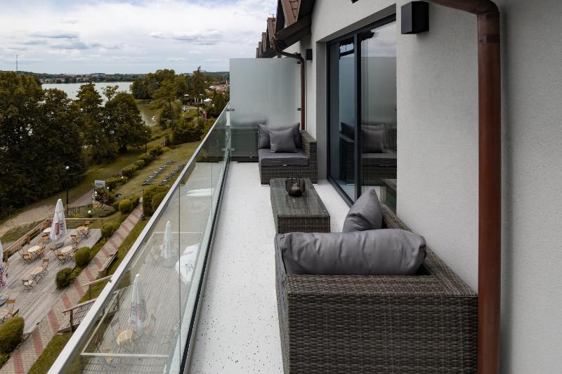 Junior Suite with Balcony image 4