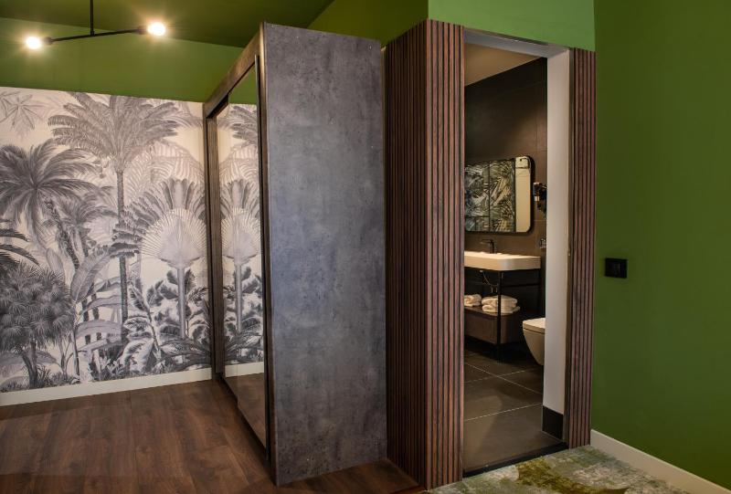 Superior Suite image 1