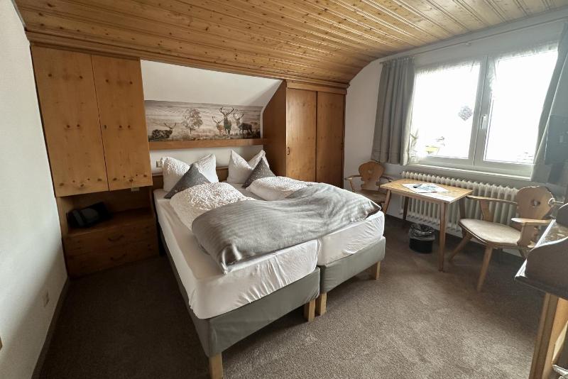 Small Double Room image 4