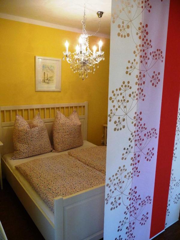 Studio Apartment image 3