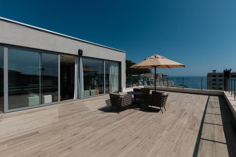 Premium Suite with Terrace image 2