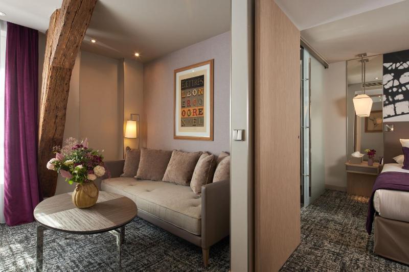Suite with Spa Access image 4
