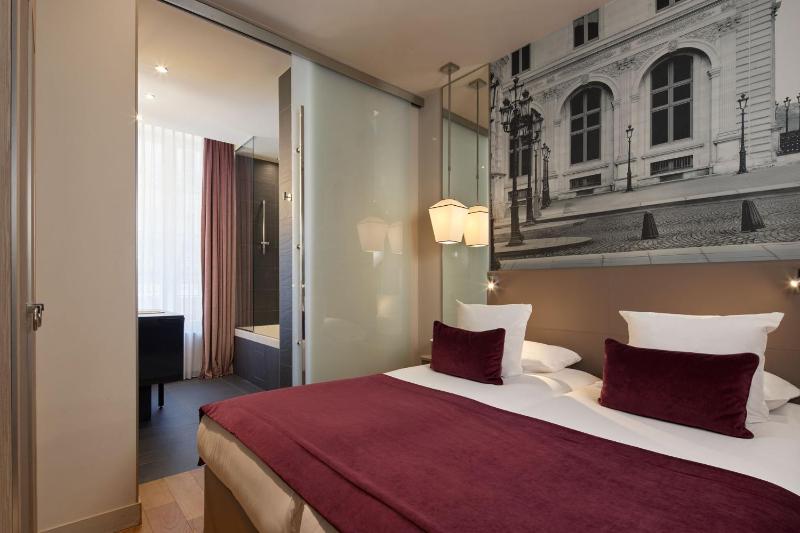 Superior Double or Twin Room with Spa Access image 1