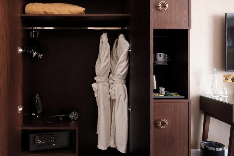 Superior Double Room image 1