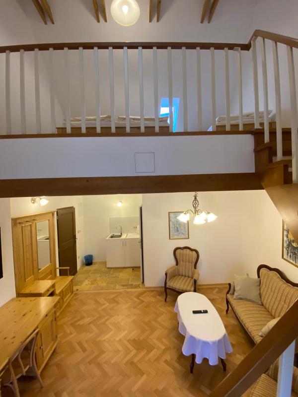 Deluxe Triple Room image 3