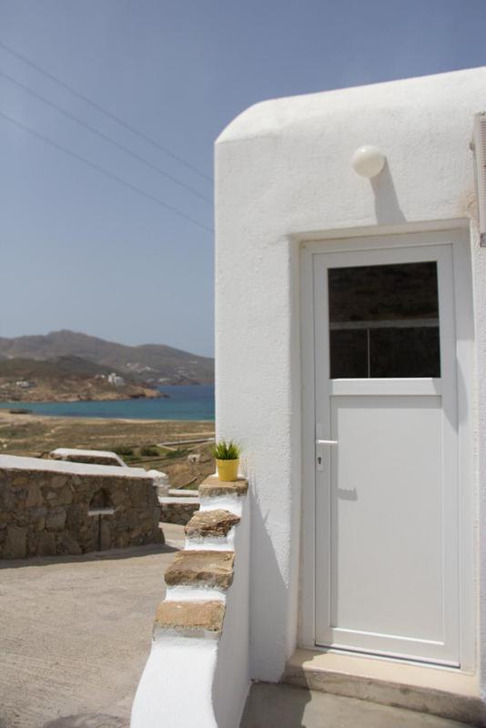 Studio with Sea View image 2