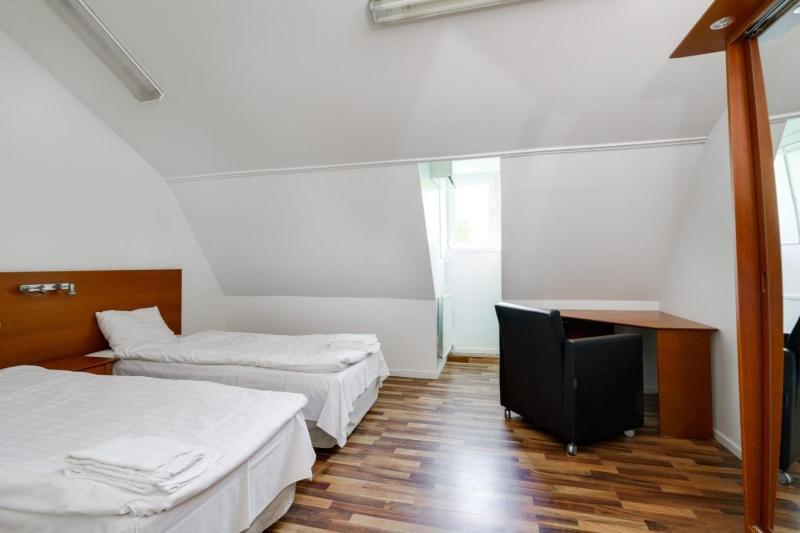 Double Room with Shared Bathroom image 3