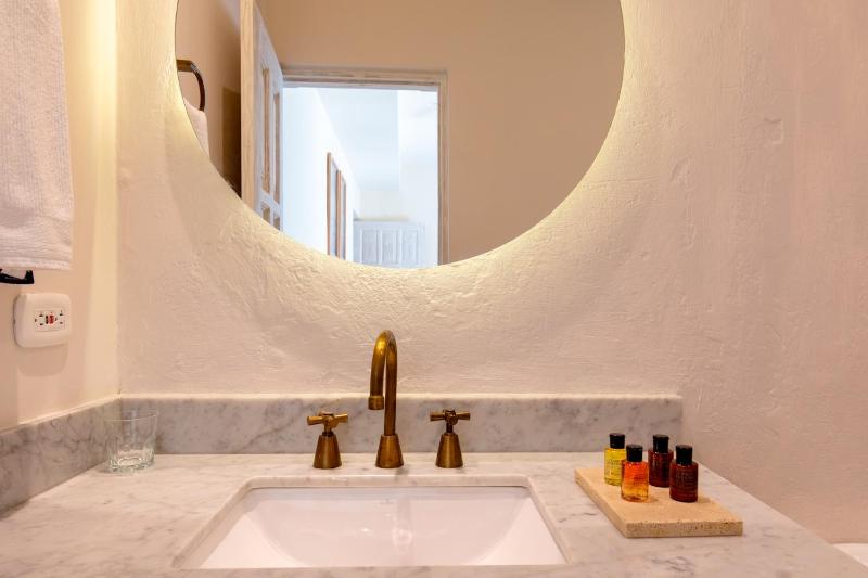 B Haus Hotel Boutique - image 16