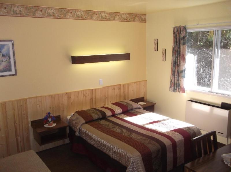 Auberge Mountain View Inn - image 5