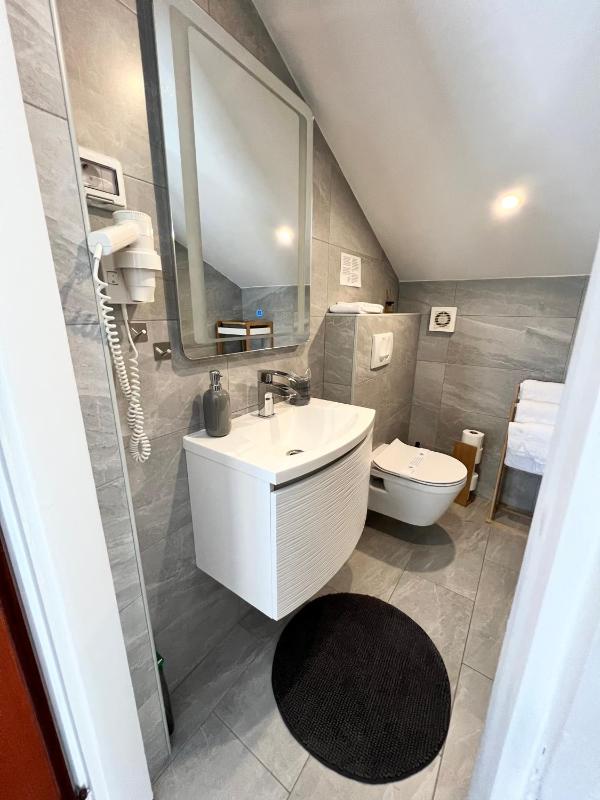 Two-Bedroom Apartment with Terrace and Partial Sea View - Attic image 4