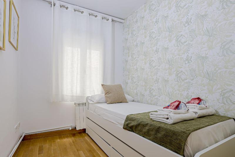 Superior Three-Bedroom Apartment image 4