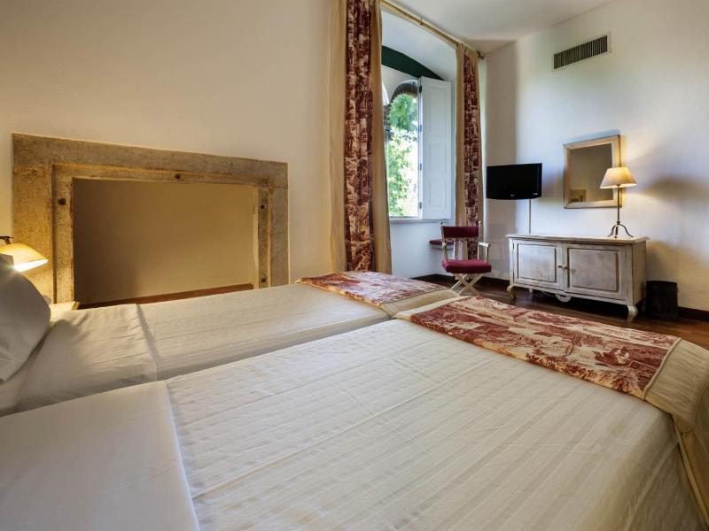 Standard Double Room image 4