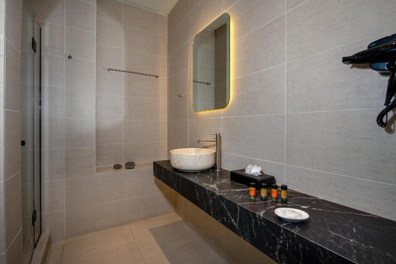 Mosaic Venetian Harbour Suites - image 16