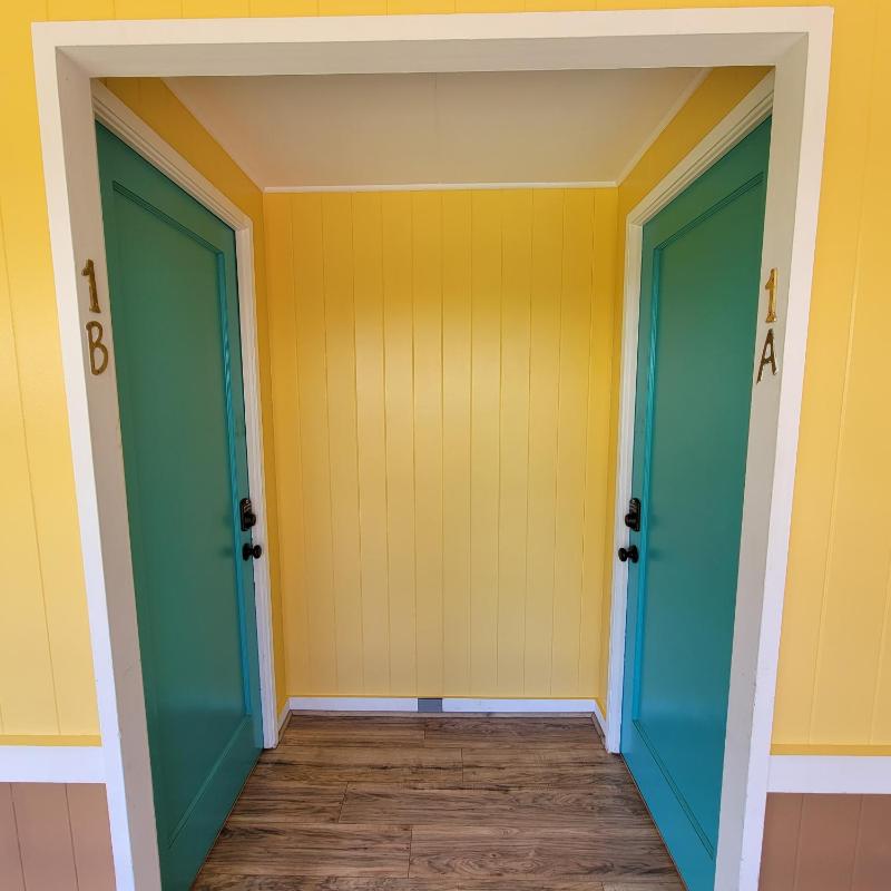 Double Room with Shared Bathroom image 2