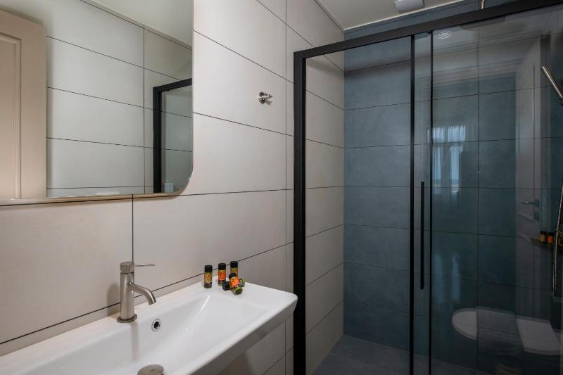 Mosaic Venetian Harbour Suites - image 13