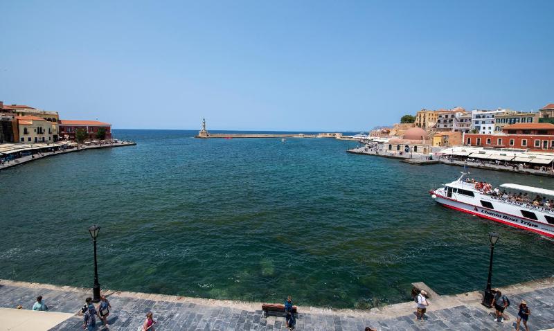 Mosaic Venetian Harbour Suites - image 10