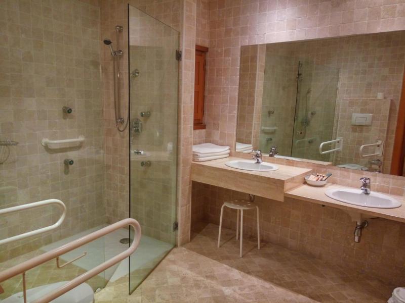 Suite image 3
