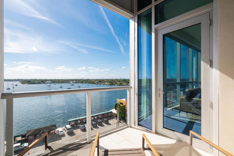 Three Bedroom Suite with Water View image 4