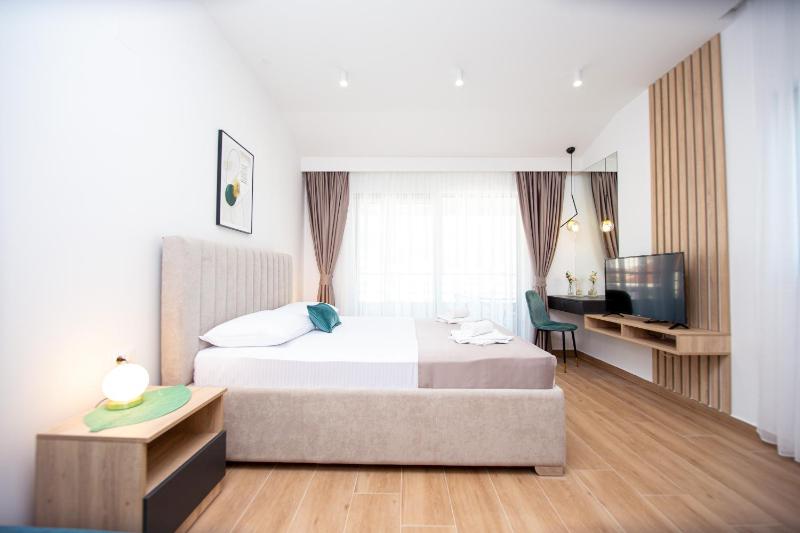 Apartments Sirena - Modern stay with free parking - image 1