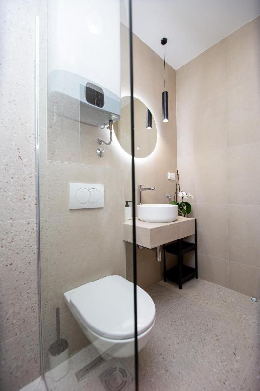 Apartments Sirena - Modern stay with free parking - image 8