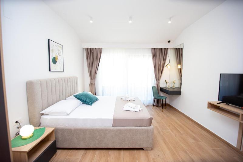 Apartments Sirena - Modern stay with free parking - image 6
