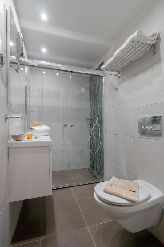 Apartment with Sea View image 2