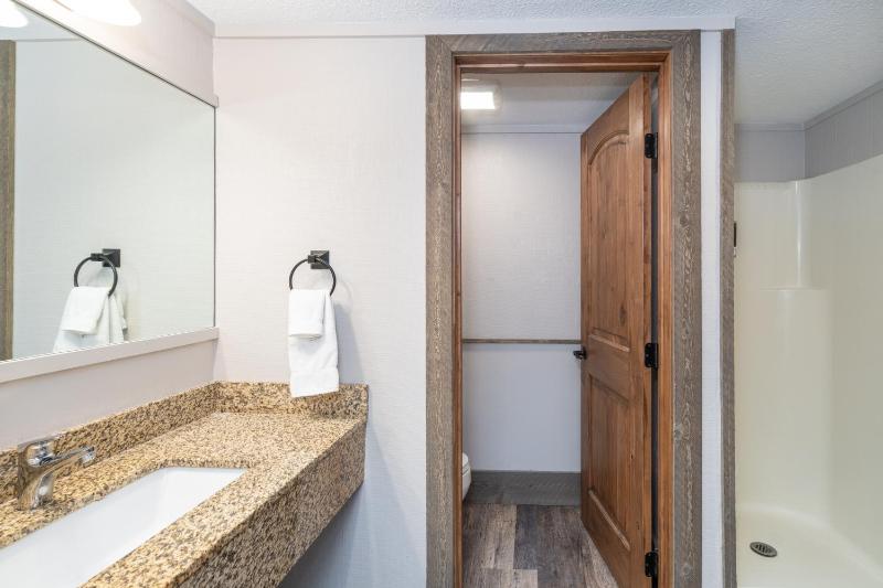 Mountainside Inn 213 by Alpine Lodging Telluride - image 13