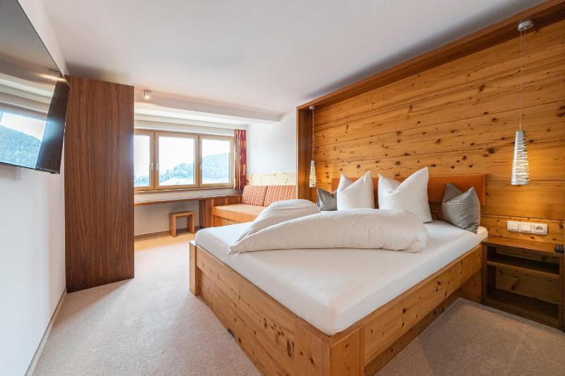 Two-Bedroom Apartment with Terrace - Top 4 image 1