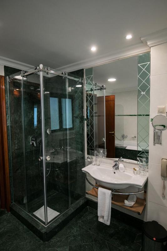 Suite image 2