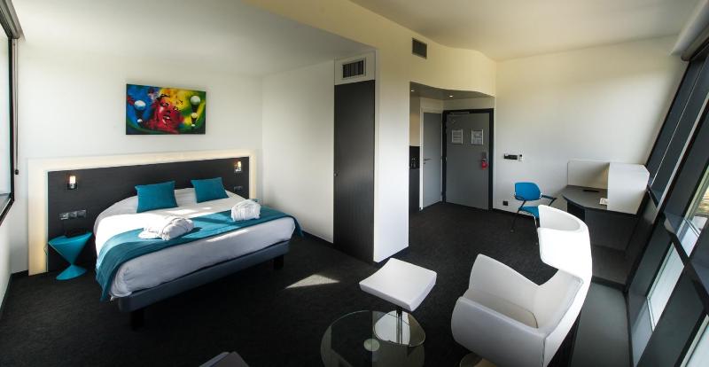 Privilege Suite image 3