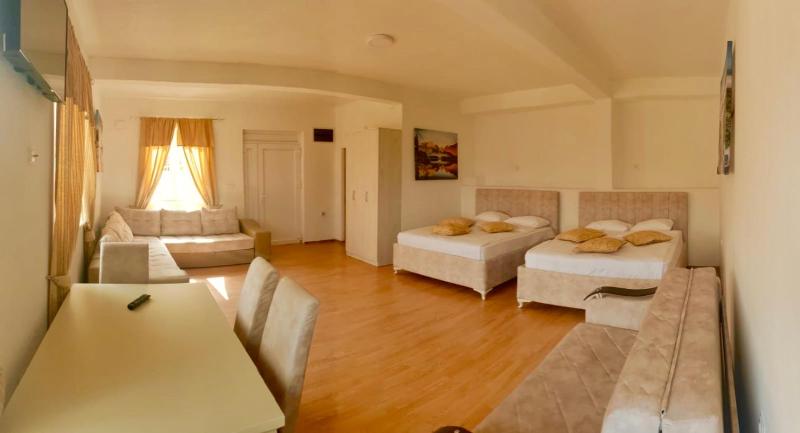 Quadruple Room with Mountain View image 2