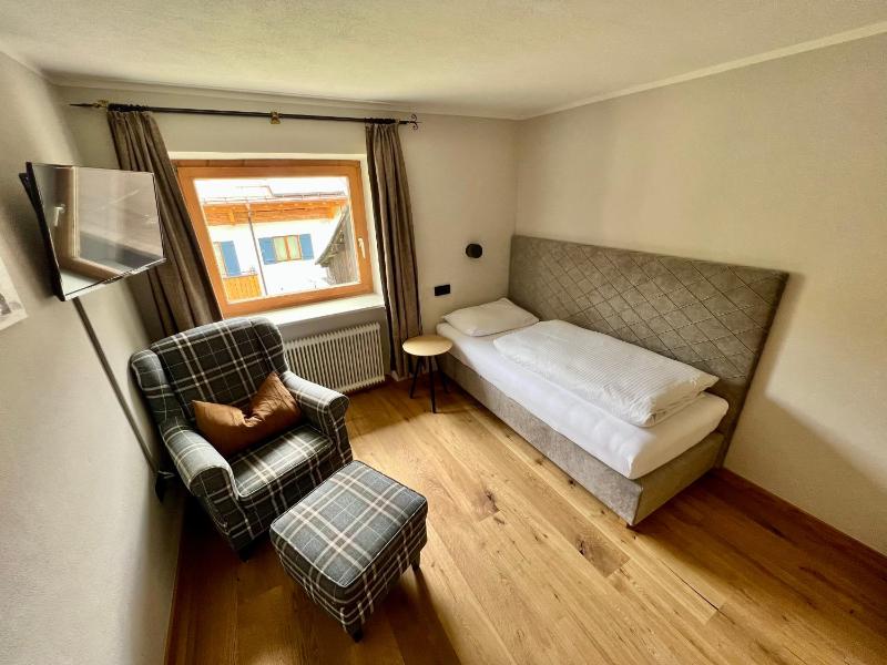 Single Room image 4