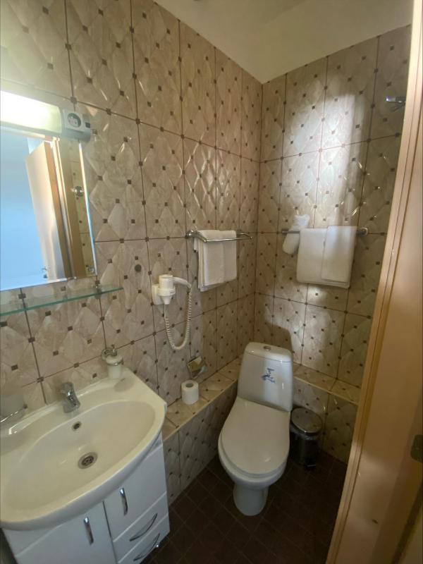 Small Double or Twin Room image 3