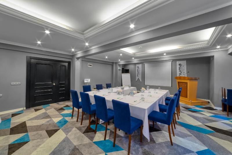 Numa Port Hotel - image 23