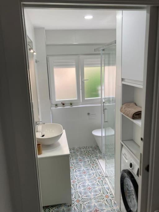 Piso céntrico con garaje privado gratis - image 13