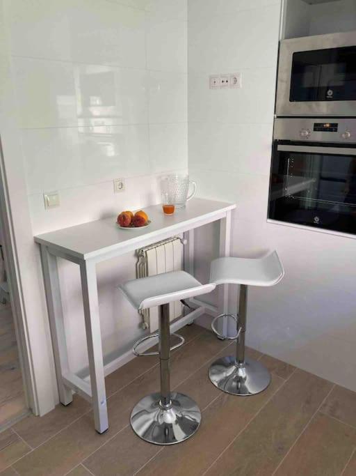 Piso céntrico con garaje privado gratis - image 40