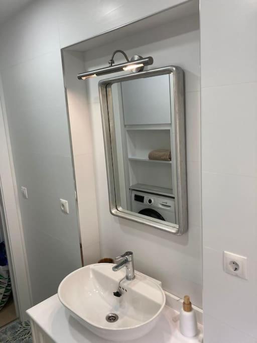 Piso céntrico con garaje privado gratis - image 43