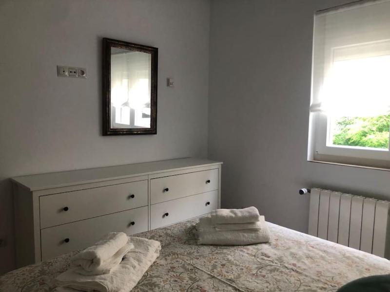 Piso céntrico con garaje privado gratis - image 15
