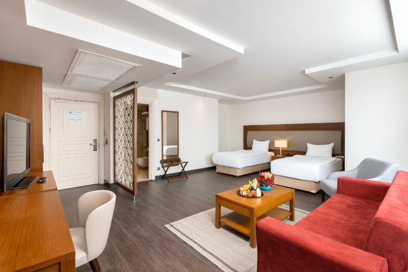 Business Double Room with Gym Access image 3