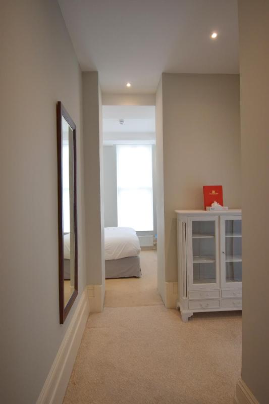 Deluxe Double Room, No Sea View image 4