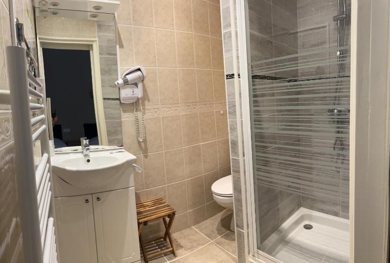 Double Room image 1