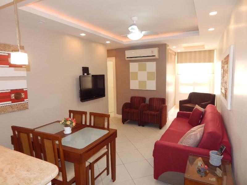 Moderno e espaçoso 1 quarto na quadra da Praia Images
