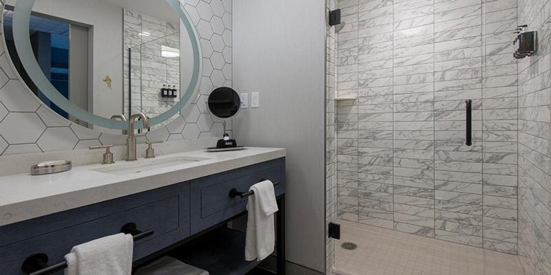 Superior King Room image 2