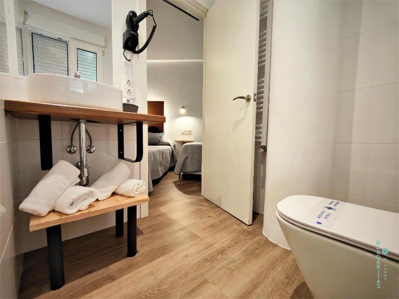 Quadruple Room image 4