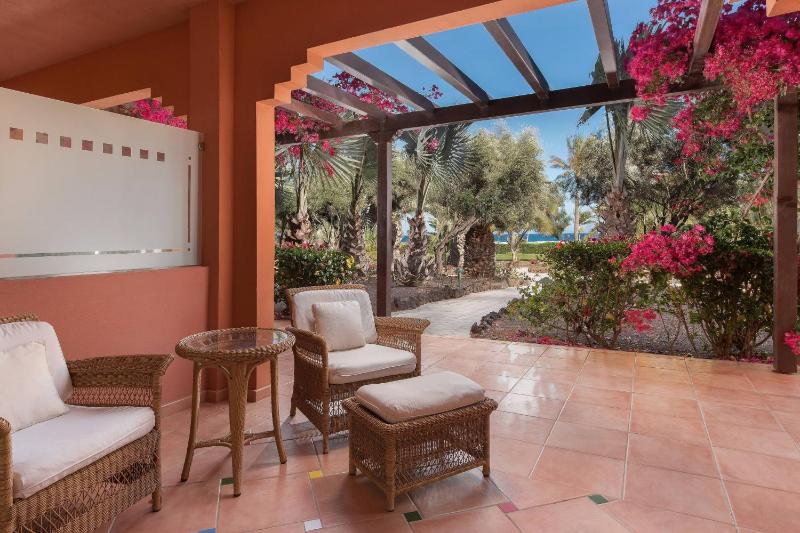 Premium Family Room (2 adults + 2 children) image 3