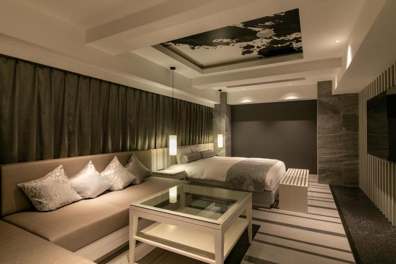 Hotel KARUTA 赤坂 - image 13