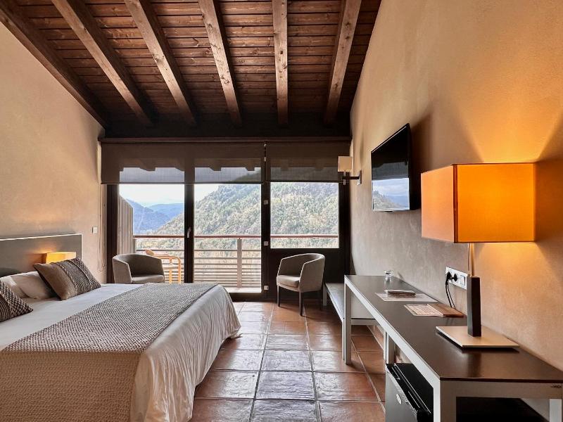 Superior Double Room image 3