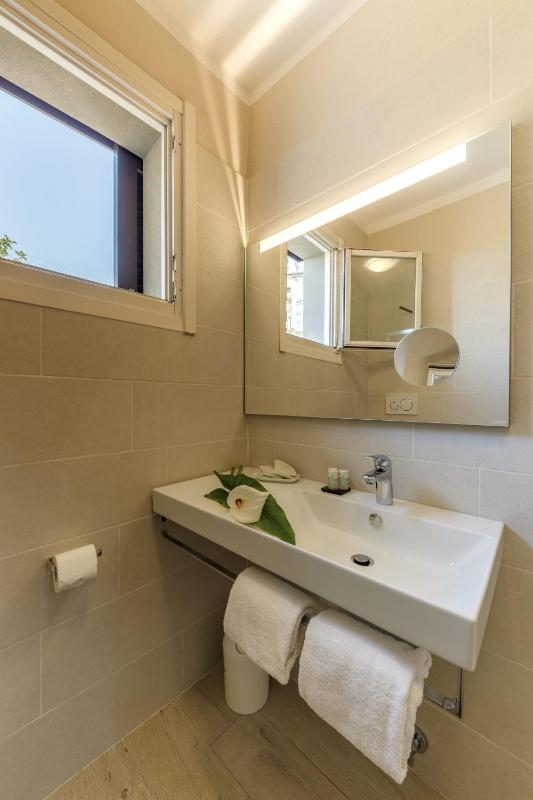 Triple Room image 2